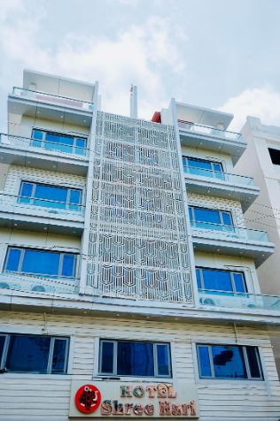 Hotel Shree Hari Teeen batti Chouk