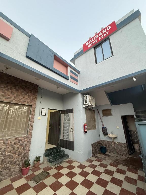 Gourang Homestay